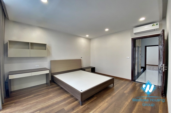 Four bedroom house for rent in Vinhome Harmony